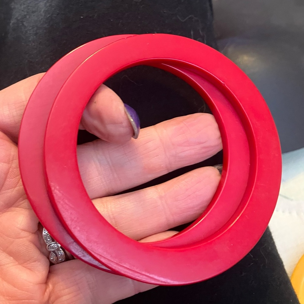 Vintage Bakelite bangle bracelets lot two red, flying saucer